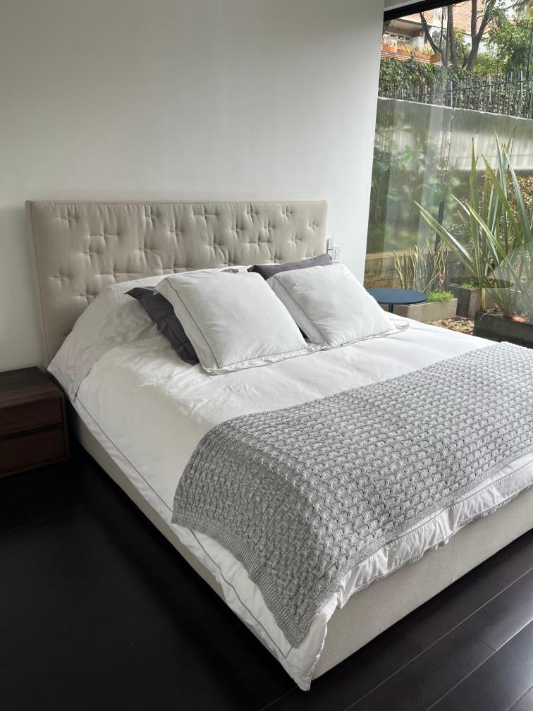 Cama queen y colchón  #971