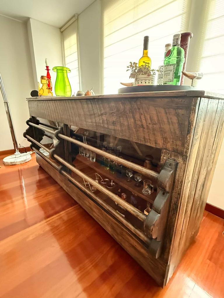Mueble bar #1100